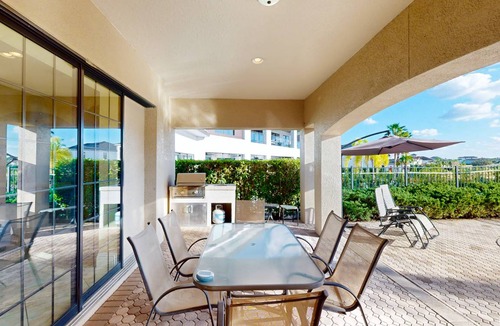 Reunion House | 406 m² House ∙ 4 bedrooms ∙ 8 guests