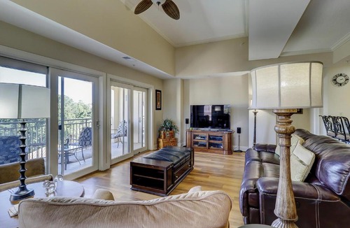 Shelter Cove Villa | 407 Main Sail