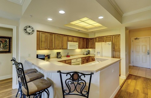 Shelter Cove Villa | 407 Main Sail