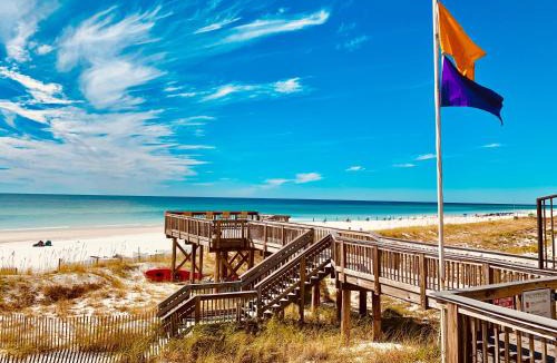 Gulf Pines House | 4135 Beachside One