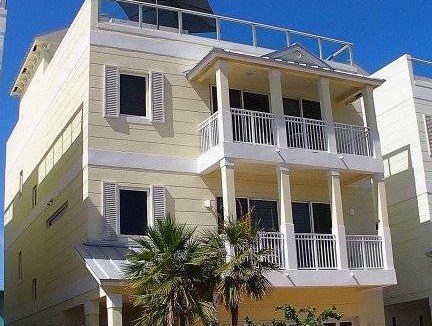 North Beach Villa | 418 m² Villa ∙ 4 bedrooms ∙ 8 guests