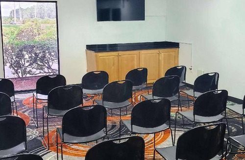 Orange Park Hotel | 42 m² Hotel ∙ 127 guests