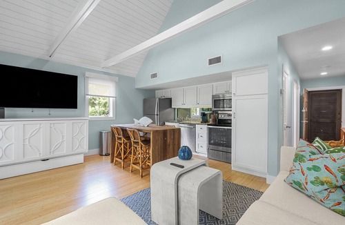 West Beach Condo | 4295 Mariners Watch Villa by Akers Ellis Rentals