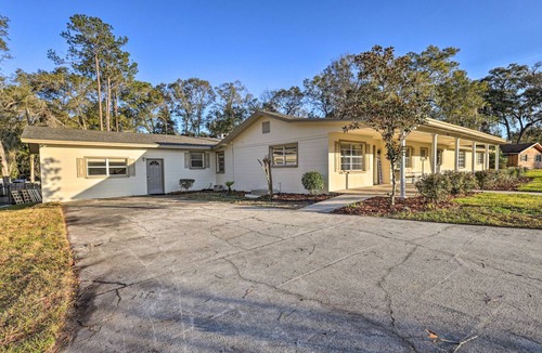 Gainesville House | 441 m² House ∙ 5 bedrooms ∙ 12 guests
