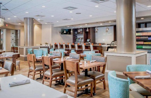 West Palm Beach Hotel | 45 m² Hotel ∙ 3 bedrooms ∙ 127 guests