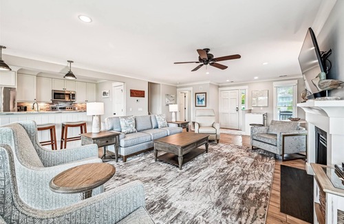 South Beach Villa | 46 Lands End ~ Gorgeous Views of the Braddock Cove from Luxury 3BR Townhome!