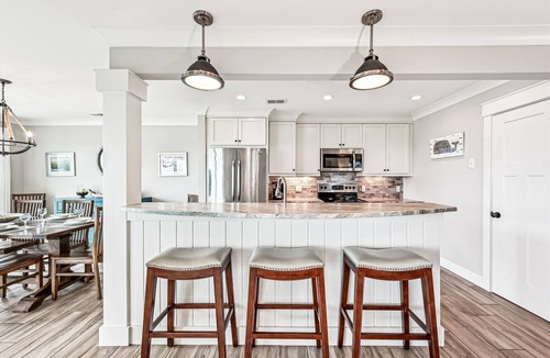 South Beach Villa | 46 Lands End ~ Gorgeous Views of the Braddock Cove from Luxury 3BR Townhome!