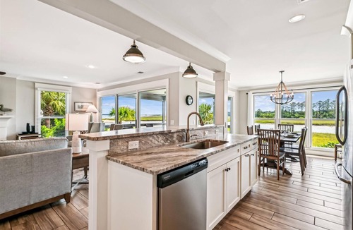 South Beach Villa | 46 Lands End ~ Gorgeous Views of the Braddock Cove from Luxury 3BR Townhome!