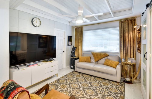 New Smyrna Beach Cottage | 46 m² Cabin ∙ 1 bedroom ∙ 4 guests