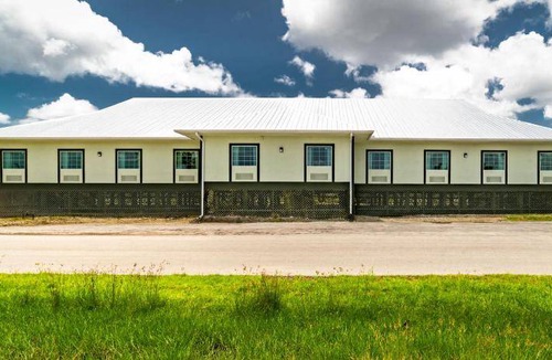 Everglades City Hotel | 46 m² Hotel ∙ 9 guests