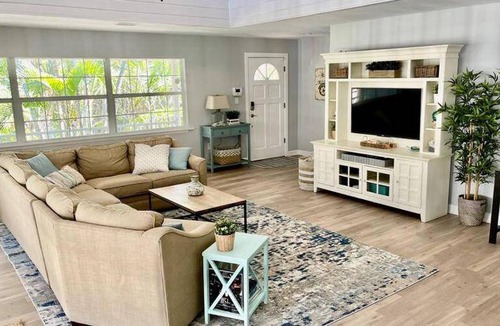 Bay Isle House | 465 m² House ∙ 4 bedrooms ∙ 10 guests