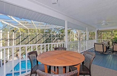 Bay Isle House | 465 m² House ∙ 4 bedrooms ∙ 10 guests