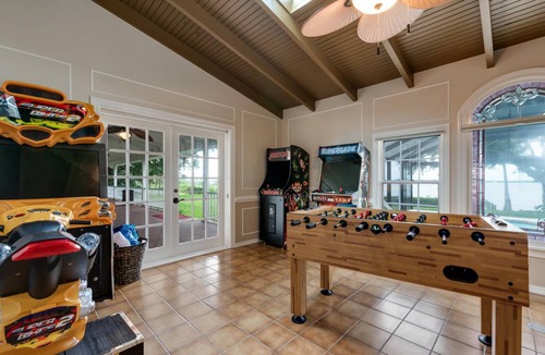 Bradenton House | 465 m² House ∙ 8 bedrooms ∙ 19 guests