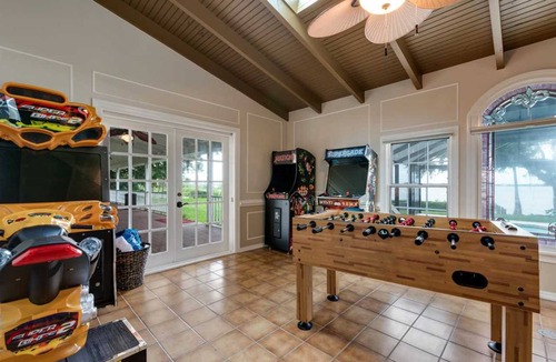 Bradenton House | 465 m² House ∙ 8 bedrooms ∙ 19 guests