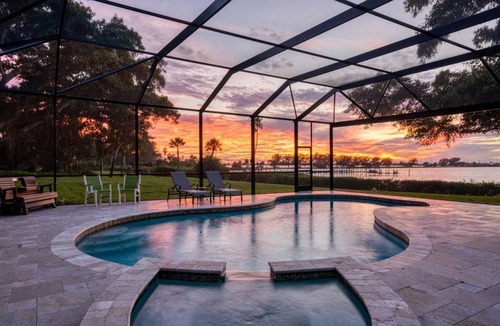 Bradenton House | 465 m² House ∙ 8 bedrooms ∙ 19 guests
