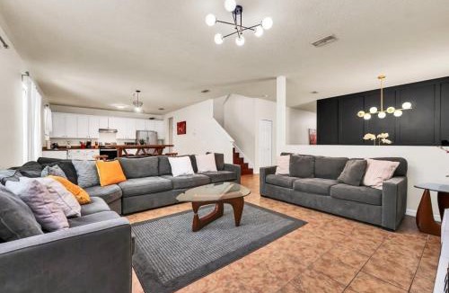 Crystal Cove House | 4736 Family home Near Disney Sea World