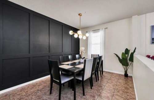 Crystal Cove House | 4736 Family home Near Disney Sea World