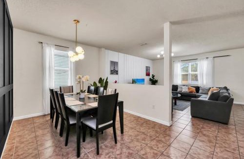 Crystal Cove House | 4736 Family home Near Disney Sea World