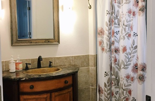 Bayou Oaks House | 47th Street Cottage in sunny Sarasota