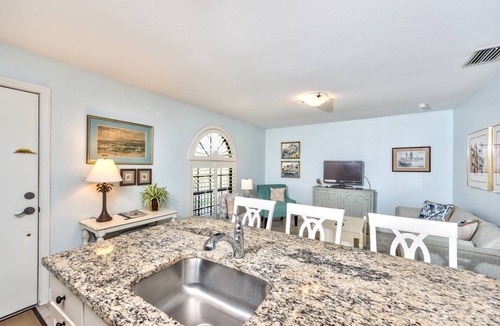 Old Naples Condo | 48 m² Condo ∙ 1 bedroom ∙ 3 guests