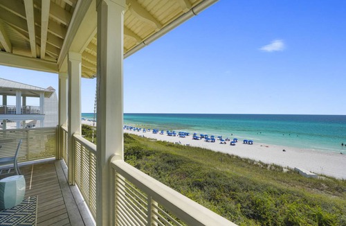 Seaside House | 495 m² House ∙ 7 bedrooms ∙ 24 guests