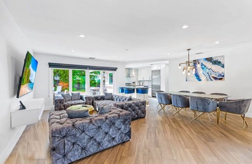 Fort Lauderdale House | ★4BD/4BA Family Retreat Near The Beach. Heated Pool