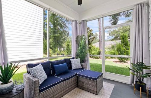 Spanish Wells House | 4BD Beach & Golf Retreat! Game Room, Beach Gear