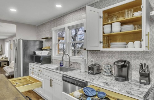 Spartanburg House | 4Bed/3bath- 1 mile to Downtown
