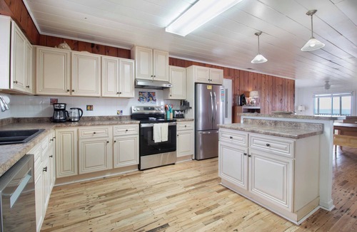 Edisto Island House | 4BR 2BA Oceanfront/Classic Beach Bungalow ~ Barefoot Bungalow