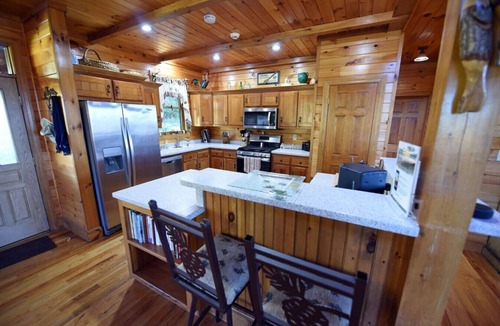Foxfire Estates Cabin | 4BR/3BA | Hot Tub | Pool Table | Views | Pets ok | Lowered Rates!