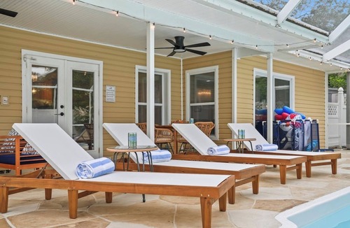 Clearwater House | 4BR Heated Pool|12min to Beach|Gameroom|King beds