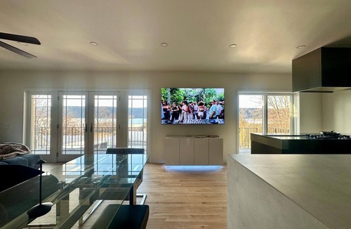 Ludlow House | 4BR Hudson River Views, First Train Stop NYC