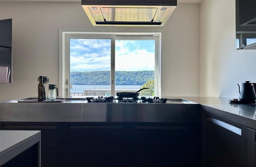 Ludlow House | 4BR Hudson River Views, First Train Stop NYC