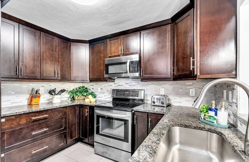 Bradenton House | 4BR Oasis w/Pool & Firepit – Near AMI & IMG