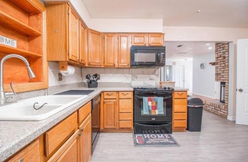 Dover Shores East House | 4br Orlando Home Pets Family Comfort & Deals