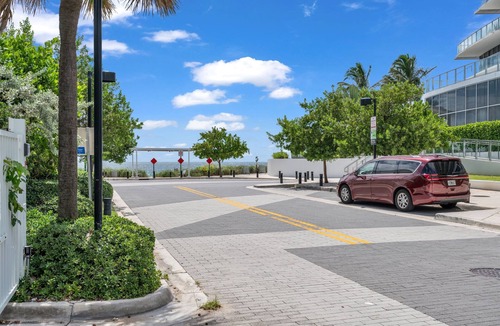 Lauderdale Beach House | 4BR Steps to Beach Home Private Pool, Hot Tub, BBQ