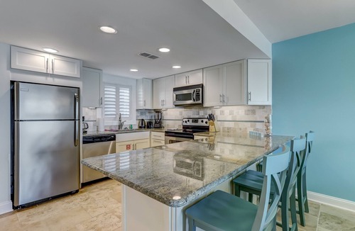 Fernandina Beach Condo | 4th Floor, 2 Bed/2 Bath Oceanfront condo sleeps 6. Beach view balcony & pool