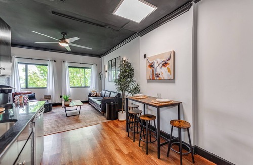 Fourth Ward Condo | 4th Ward Industrial in the Heart of Charlotte
