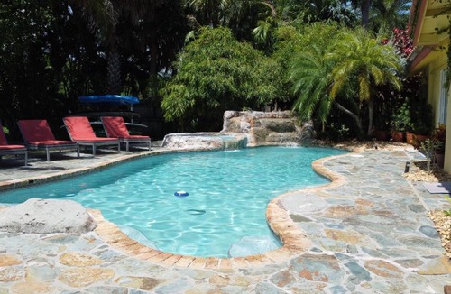 Birch Park Finger Streets Villa | 5 Bed 3.5 Bath Mediterranean Beach Villa - Perfect for Everyone
