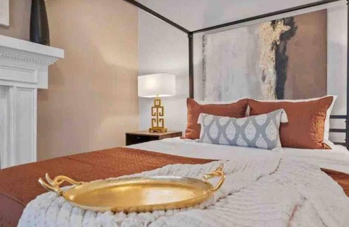 West End House | 5 Bedroom Home near Downtown Atlanta and major attractions