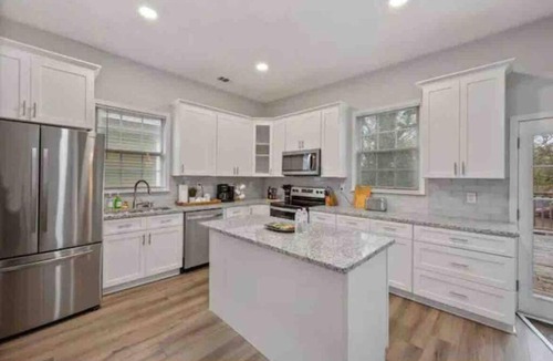 West End House | 5 Bedroom Home near Downtown Atlanta and major attractions