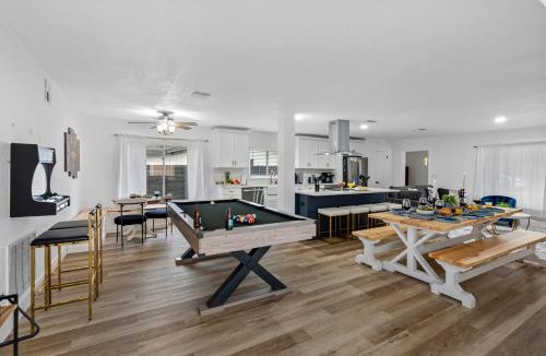 Clearwater House | 5-Bedroom Home with Private Pool and Hot Tub, 15 Minutes from Clearwater Beach