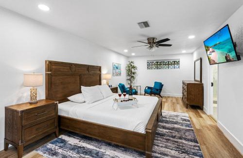 Clearwater House | 5-Bedroom Home with Private Pool and Hot Tub, 15 Minutes from Clearwater Beach