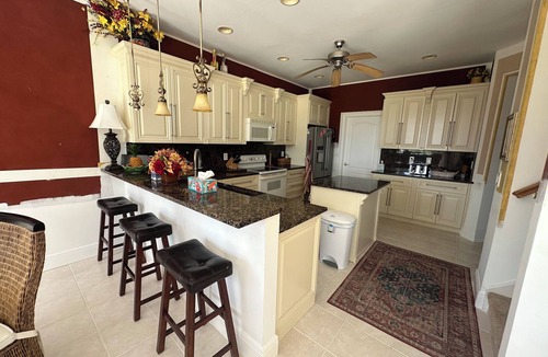 Stoneybrook House | 5 Bedroom House on golf course with pool after big reconstruction!