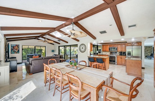 Marco Island Villa | 5 Bedroom Villa, Great for families & groups.
