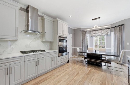 Mableton House | 5 bedrooms 3 bathrooms 16 miles to Stadium