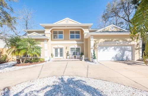 Vilano Beach House | 5 Bedrooms, Pool+Spa, WALK to beach&river, PutPut, 10 min. to DT, Huge backyard