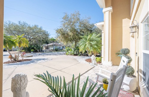 Vilano Beach House | 5 Bedrooms, Pool+Spa, WALK to beach&river, PutPut, 10 min. to DT, Huge backyard
