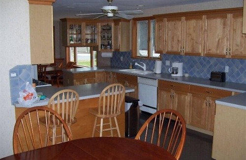 Spring Lake House | 5 BR + Library/3.5 BA Renovated Victorian