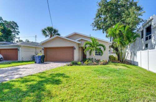 Vamo House | 5 Mi to Beach Family Retreat in Sarasota!
